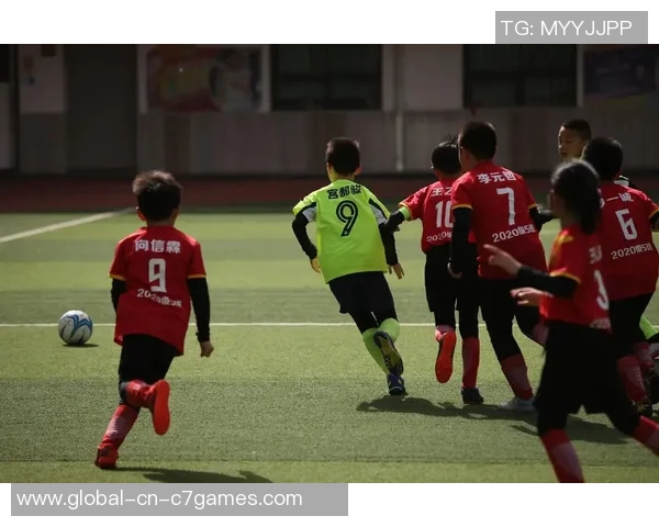 孩子学习足球的最佳场所与推荐方法解析